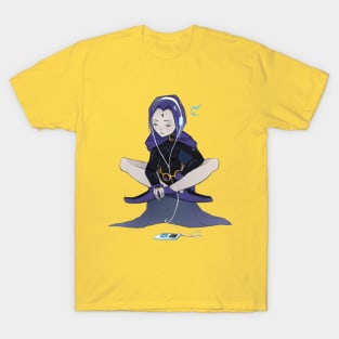 Raven listening to music T-Shirt